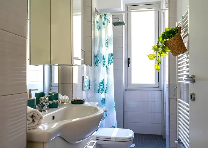 Patio & Parking - Self Check-in & Remote Access 切尔诺比奥