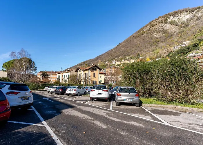 Patio & Parking - Self Check-in & Remote Access * 切尔诺比奥